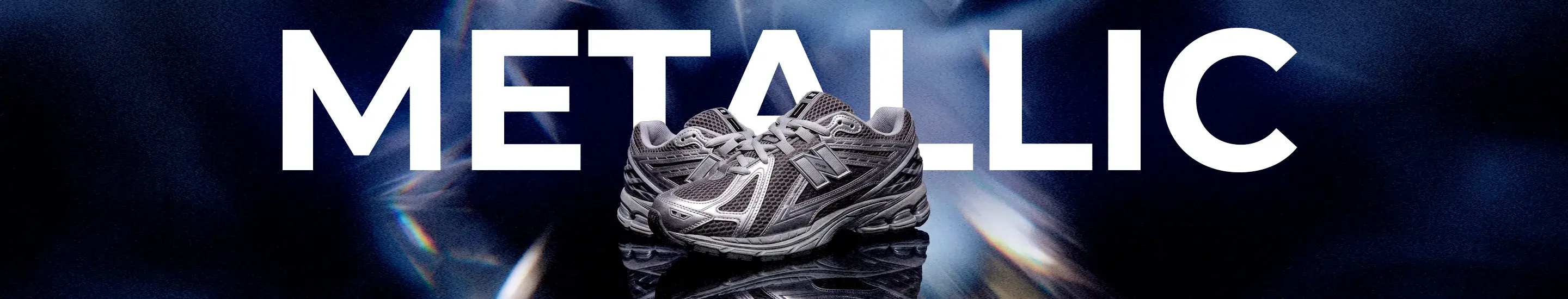 Tenis estilo metálico. Metallicore