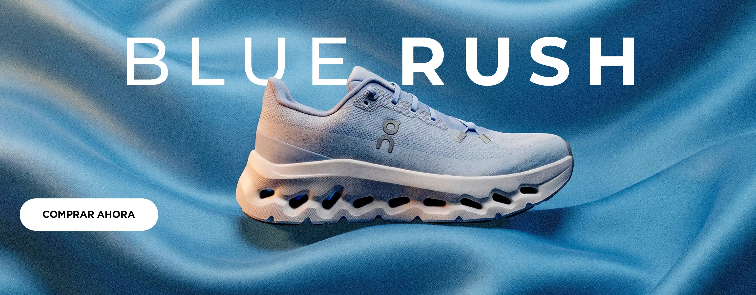 Tenis, ropa y accesorios azules